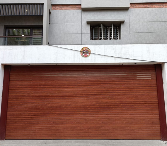 Aluminium Shutter work of ss entrance automation