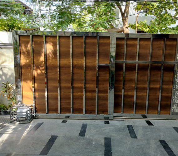 Automated stainless steel telescopic gate by SS Entrance Automation